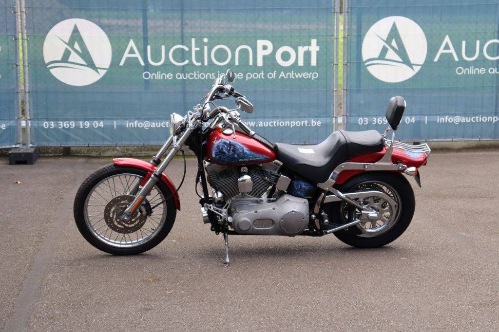 Harley-Davidson Deuce Softail Benzine 2004