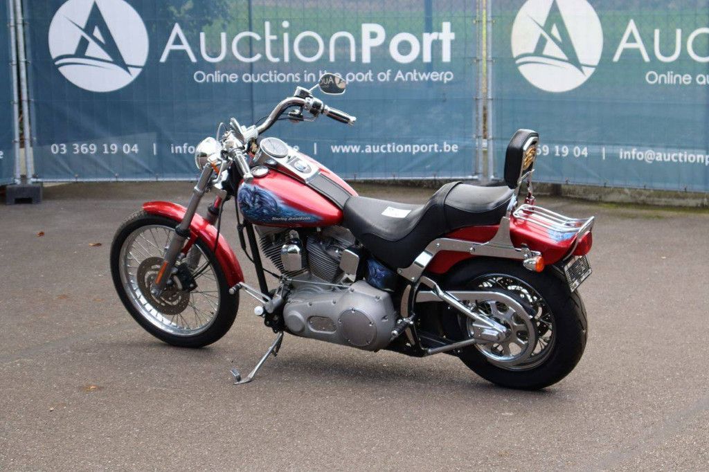 Harley-Davidson Deuce Softail Benzine 2004