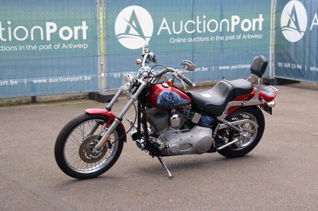 Harley-Davidson Deuce Softail Benzine 2004