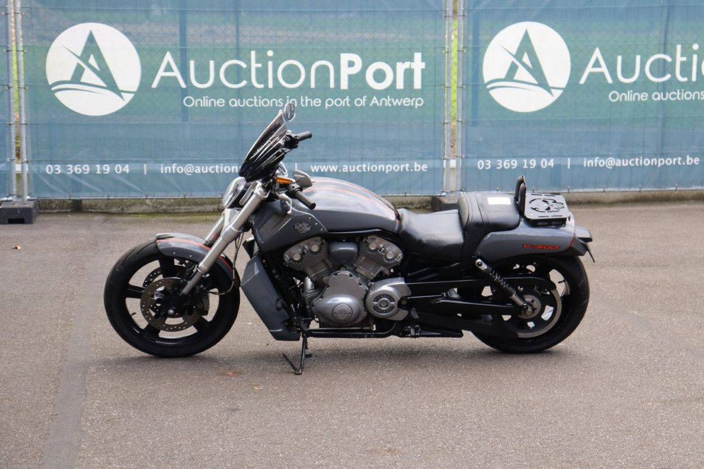 Harley-Davidson V-Rod Muscle Benzine 2002