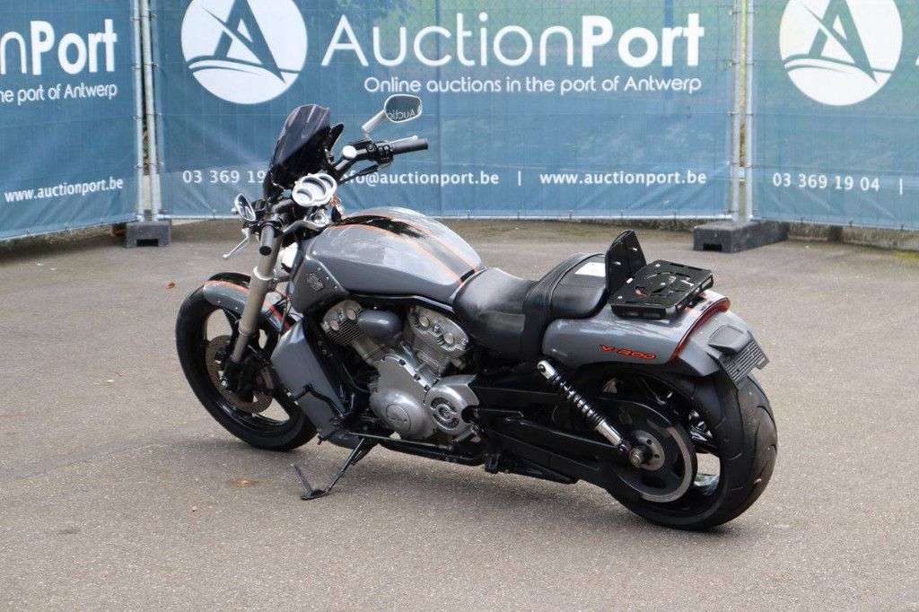 Harley-Davidson V-Rod Muscle Benzine 2002