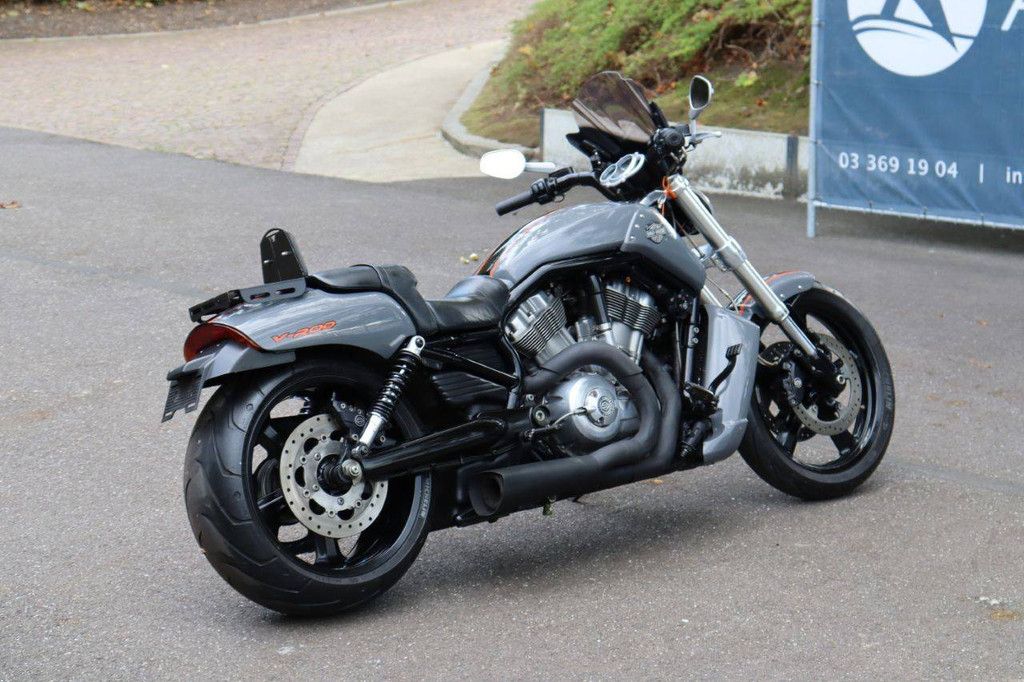 Harley-Davidson V-Rod Muscle Benzine 2002