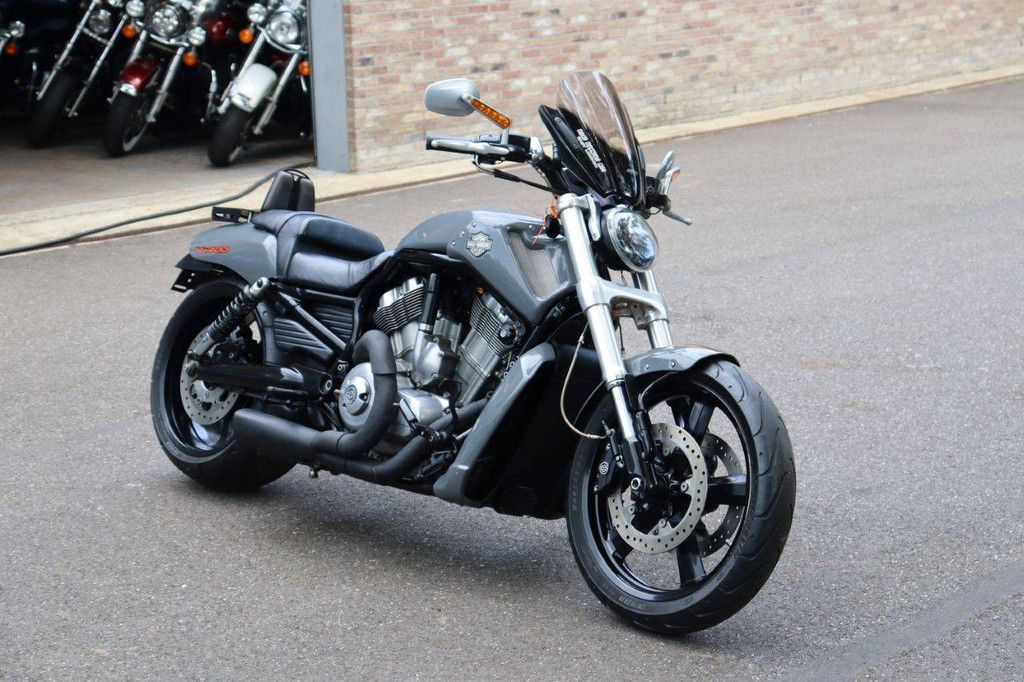 Harley-Davidson V-Rod Muscle Benzine 2002