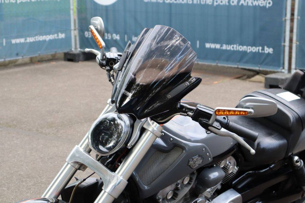 Harley-Davidson V-Rod Muscle Benzine 2002