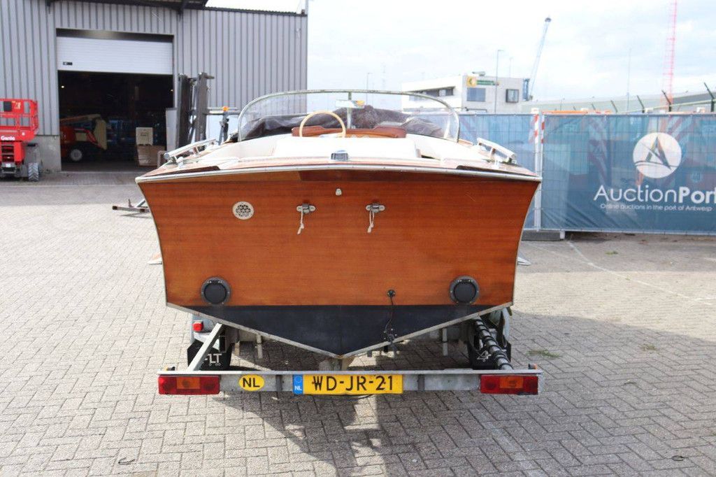 Historic Arcangeli Enrico wooden motorboat (V8) from 1966 (Riva Junior look)