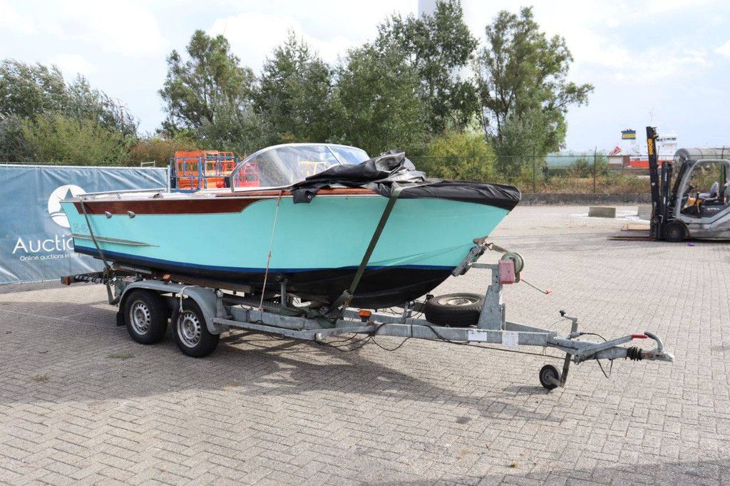 Historic Arcangeli Enrico wooden motorboat (V8) from 1966 (Riva Junior look)