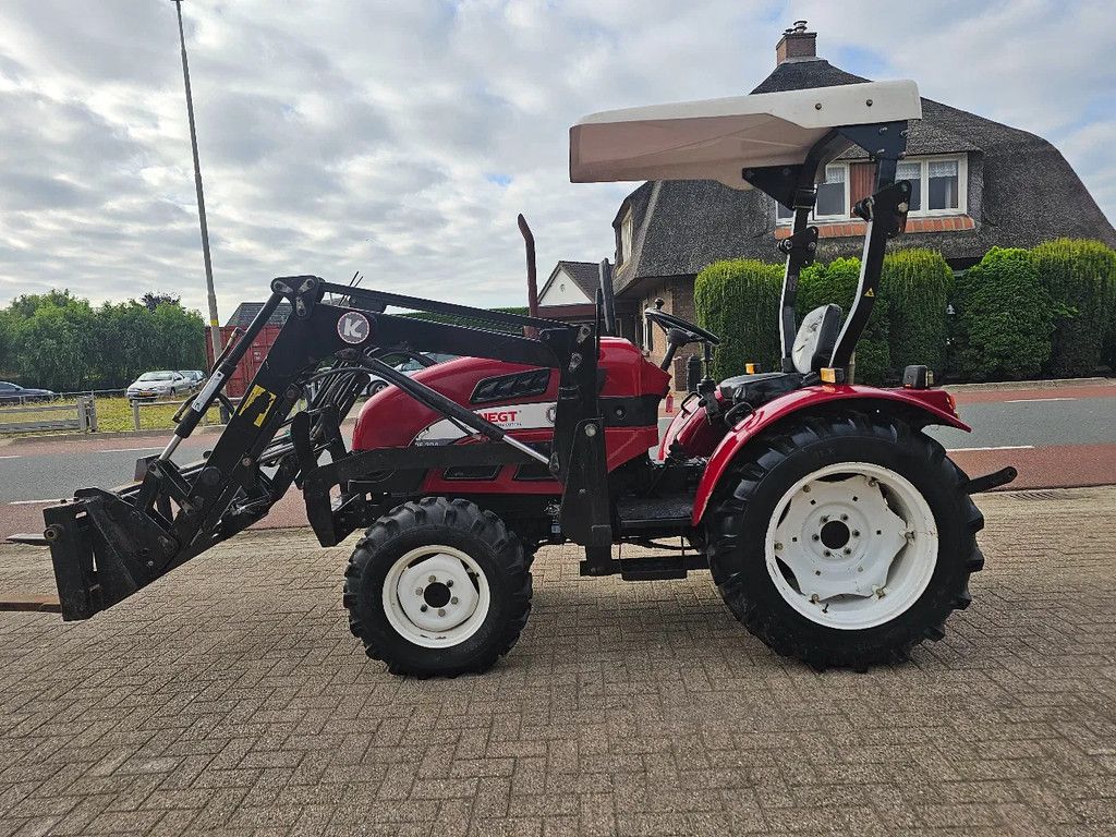 Knegt Minitractor met voorlader MARGE