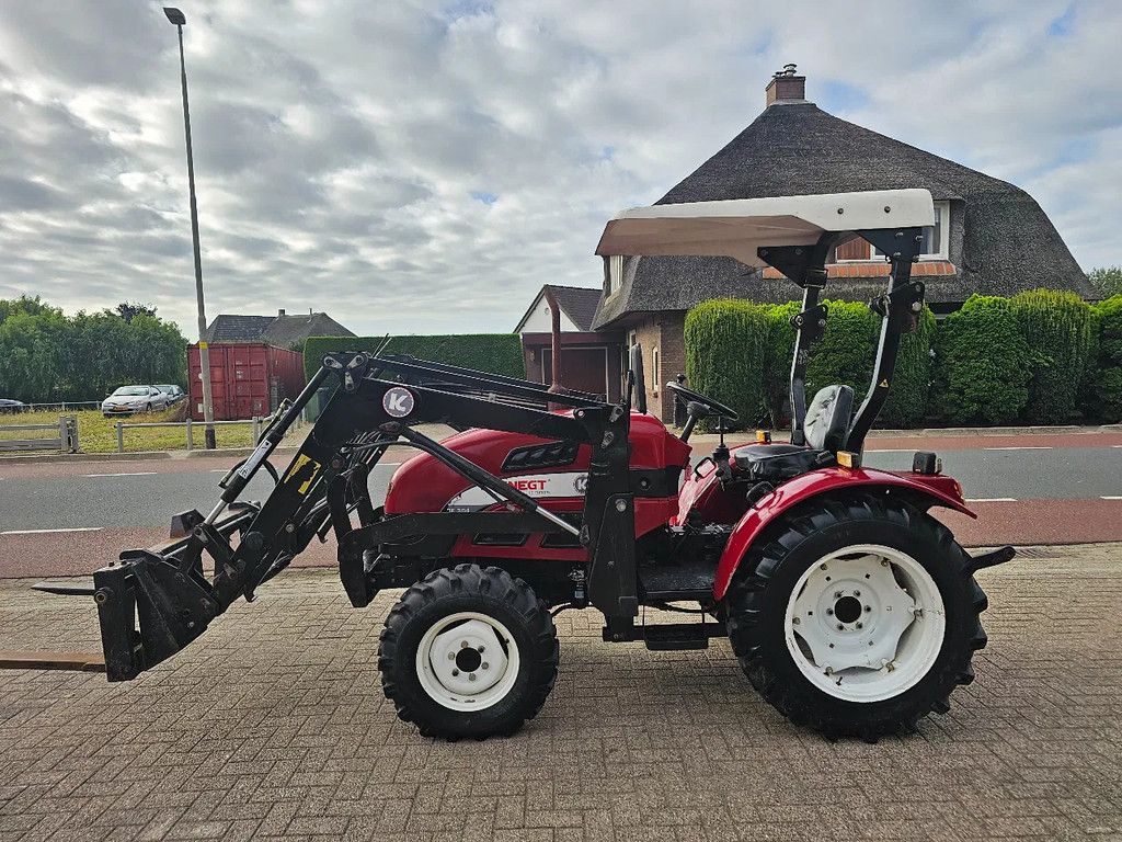 Knegt Minitractor met voorlader MARGE