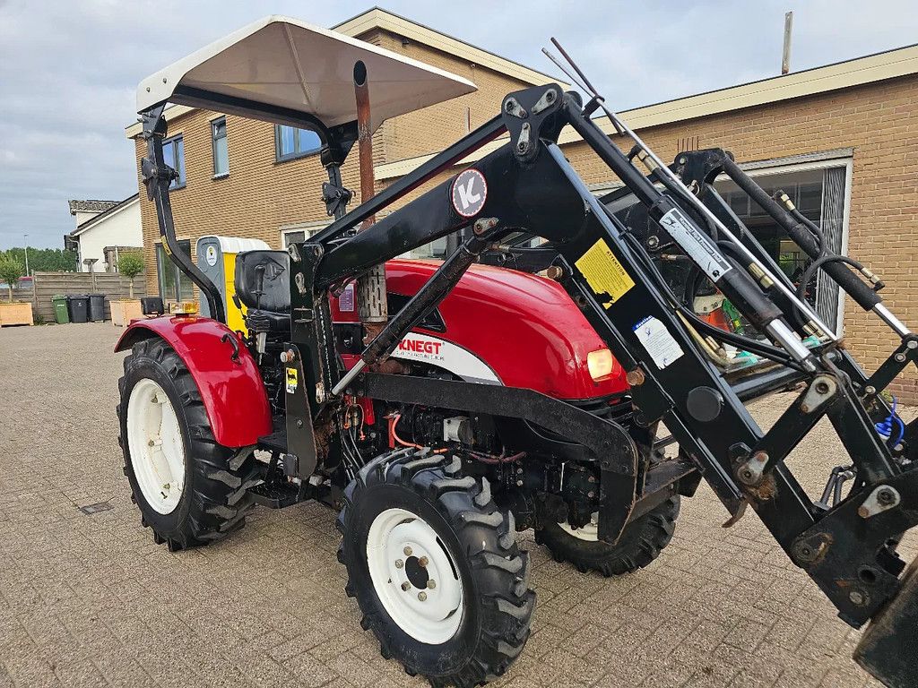 Knegt Minitractor met voorlader MARGE