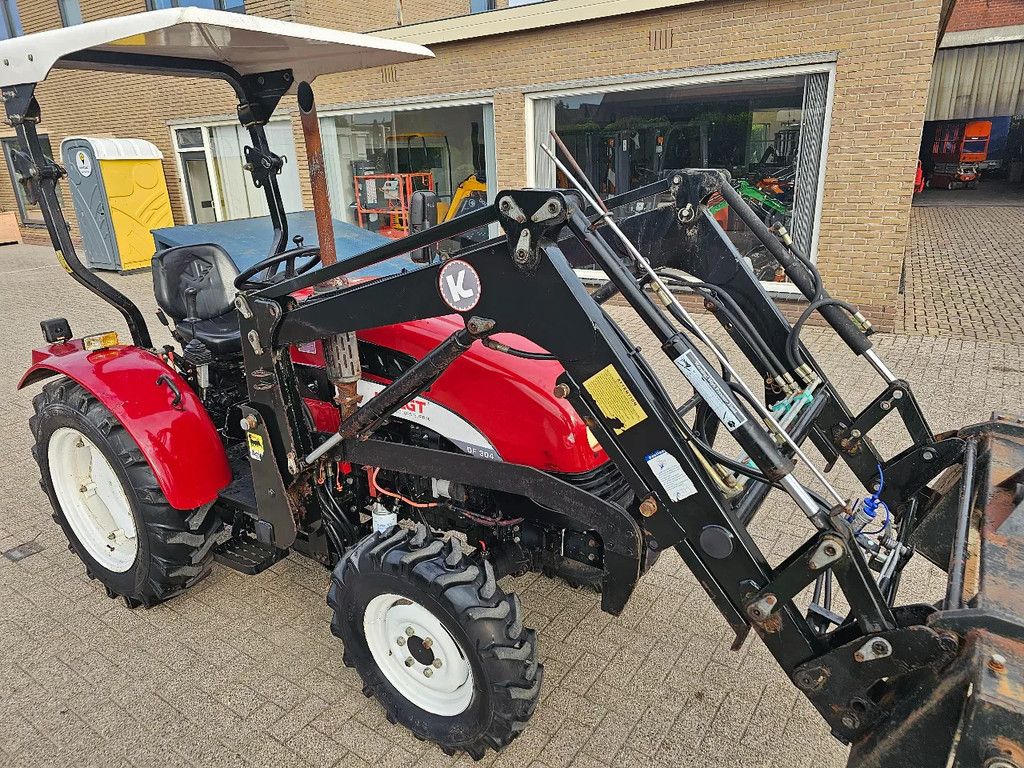 Knegt Minitractor met voorlader MARGE