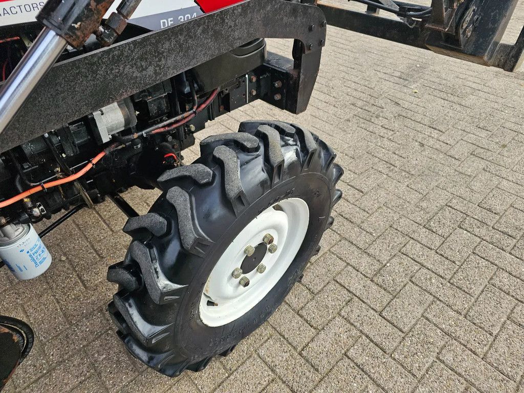 Knegt Minitractor met voorlader MARGE