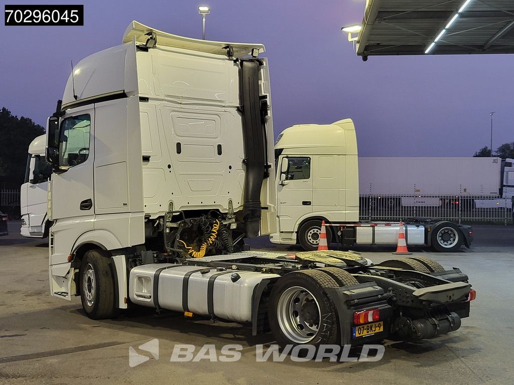 Mercedes Actros Actros 1845 4X2 GigaSpace NL-Truck Mega 2xTanks Standklima ACC Euro 6