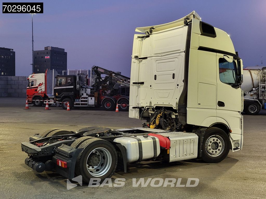 Mercedes Actros Actros 1845 4X2 GigaSpace NL-Truck Mega 2xTanks Standklima ACC Euro 6