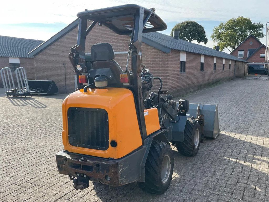 Giant 263 SW-Xtra Shovel Loader