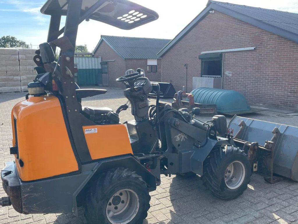 Giant 263 SW-Xtra Shovel Loader