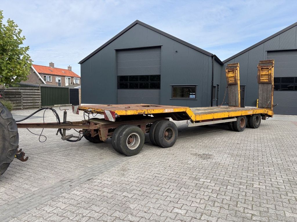 Langendorf TUE 32/80 40-Tons Dieplader met Hydr-Rampen.