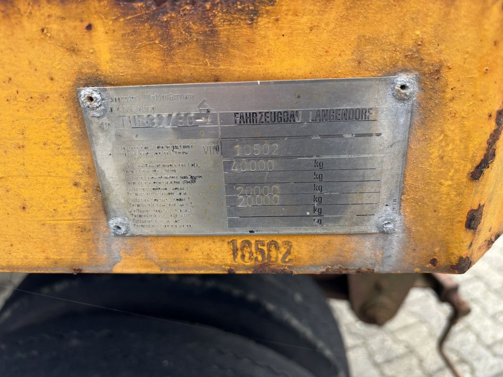 Langendorf TUE 32/80 40-Tons Dieplader met Hydr-Rampen.