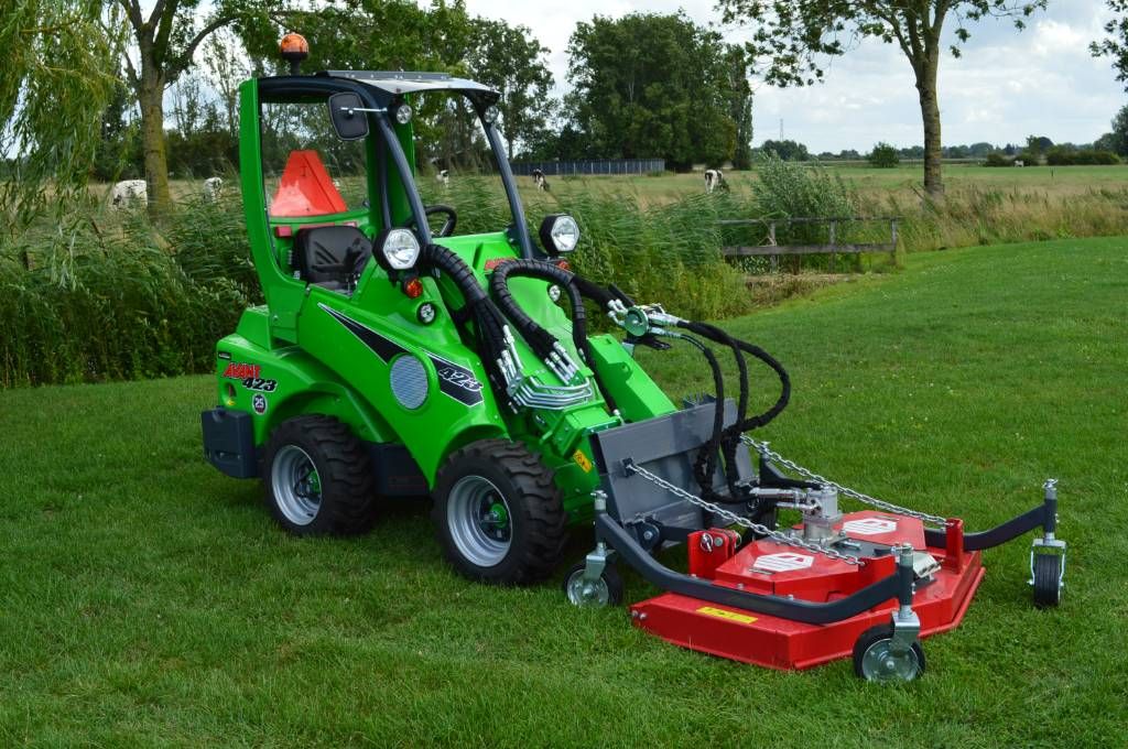 Avant 423 TDL+ Kniklader/Shovel