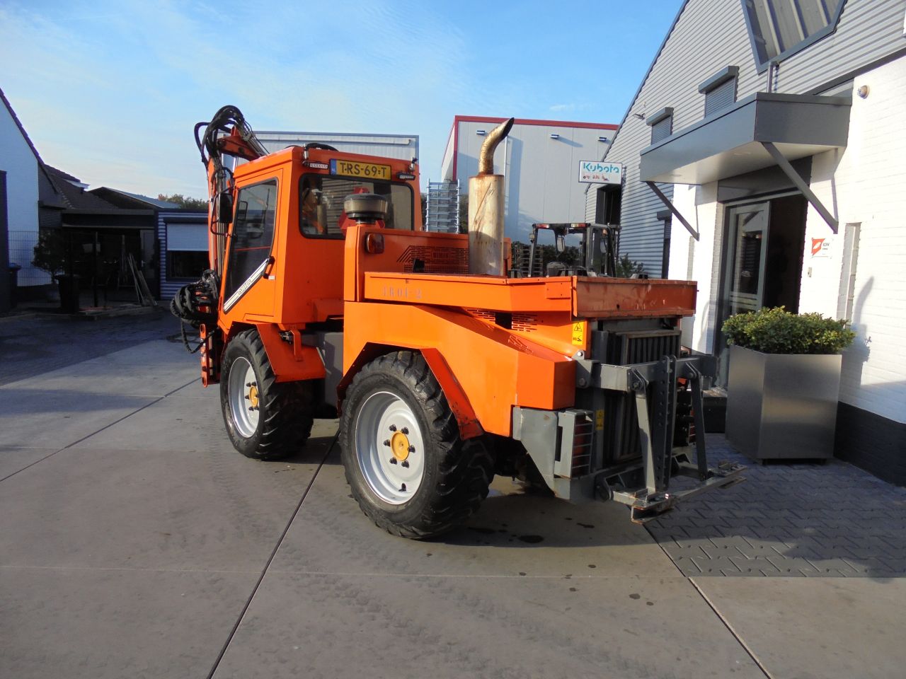 Nimos DM trac1201 met conver arm,heggensnoeier