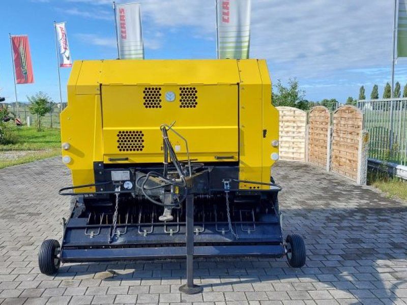 New Holland BR 6090 CR CUTTER