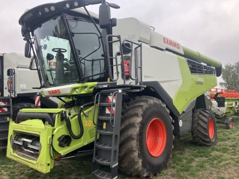 Claas MIETE LEXION 7400 E5