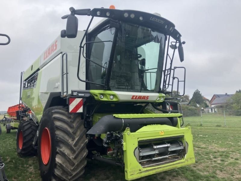 Claas MIETE LEXION 7400 E5