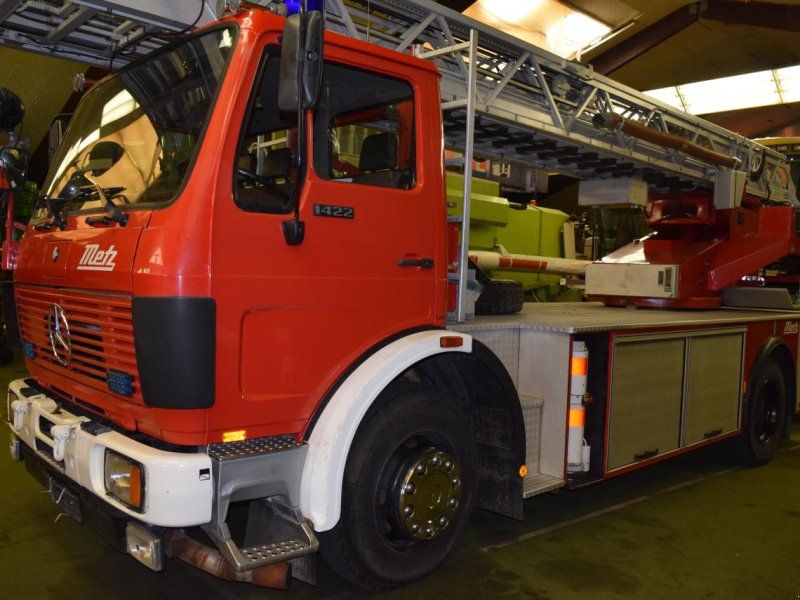 Mercedes-Benz 1422 F 4x2 DLK 23 12 Drehleiter