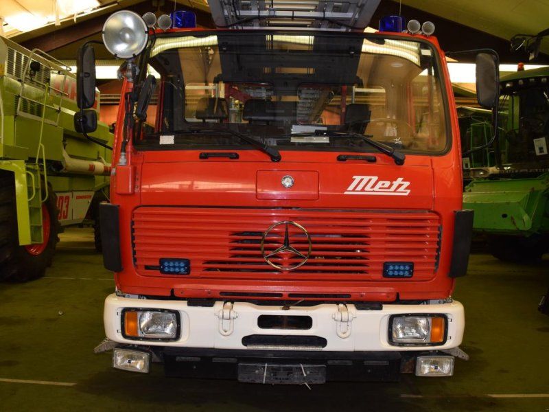 Mercedes-Benz 1422 F 4x2 DLK 23 12 Drehleiter