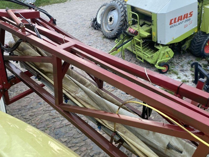 Hardi COMMANDER 4400 i TWIN 24 meter