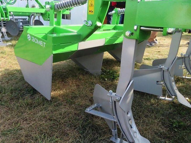 Bomet ridging plough with attachment for ridge forming Noctu U865/9