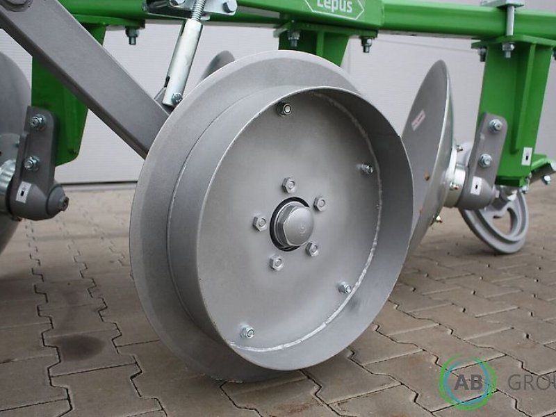 Bomet U040/2