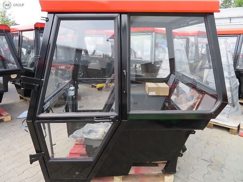 Koja cabin for C-330 wheel tractor
