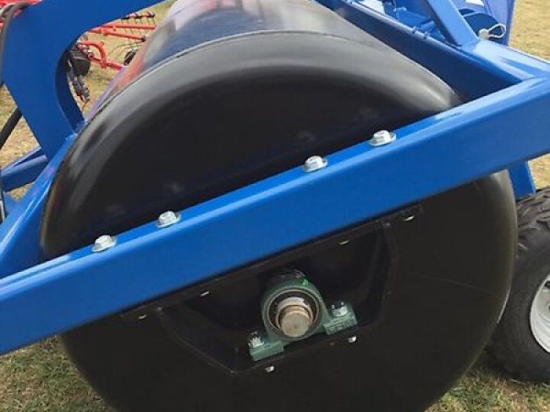 Metal Technik Meadow Roller