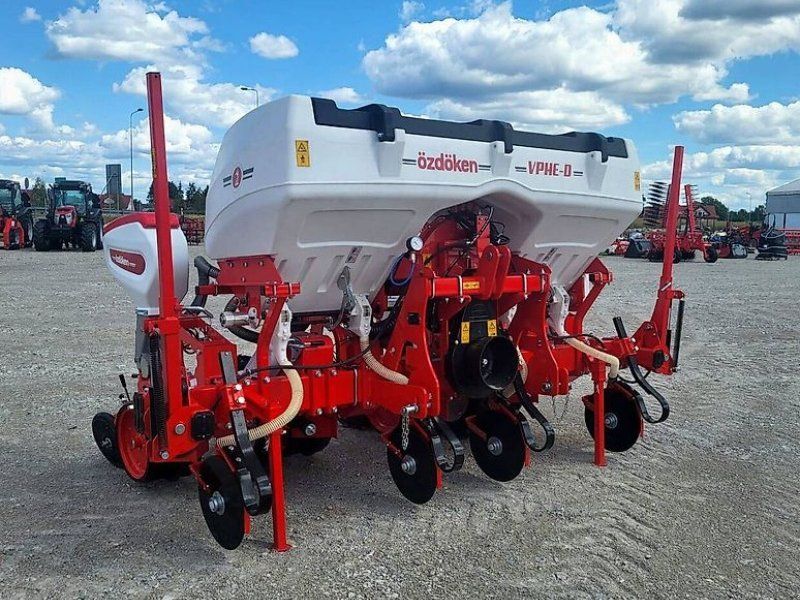 Ozdoken pneumatic precision planter VPHE-DG4 on stock