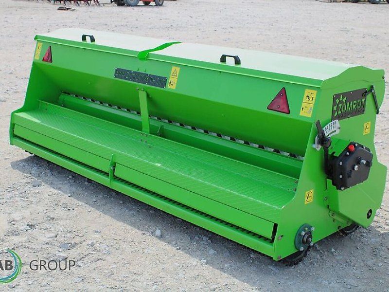 Zumrut S-3000 grass seeder