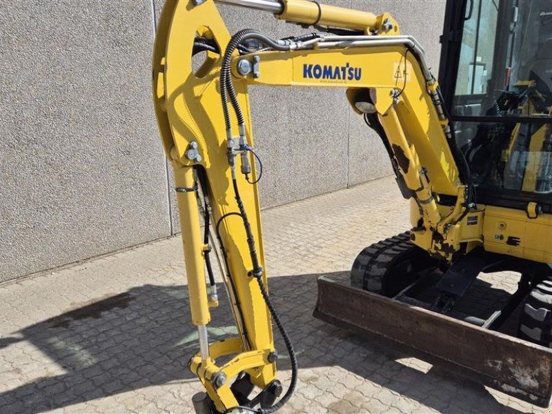 Komatsu PC26MR-3