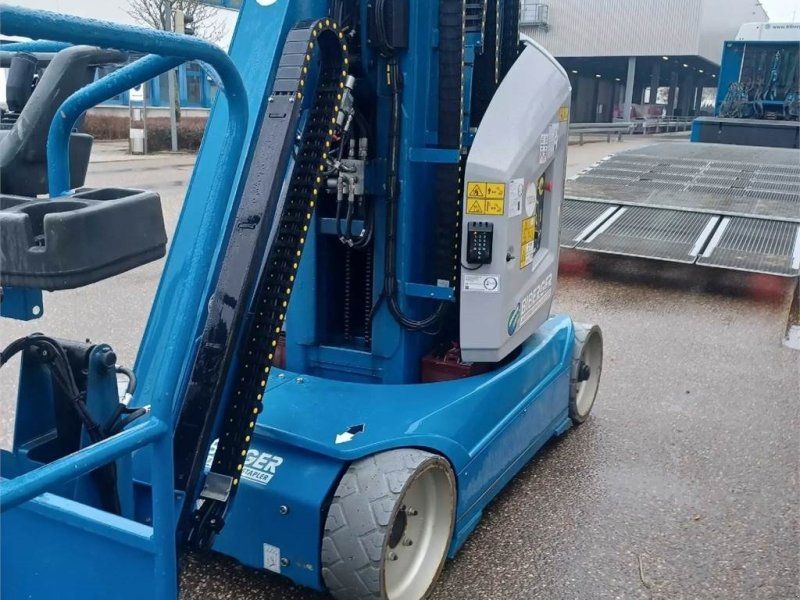 JLG Toucan 12E+