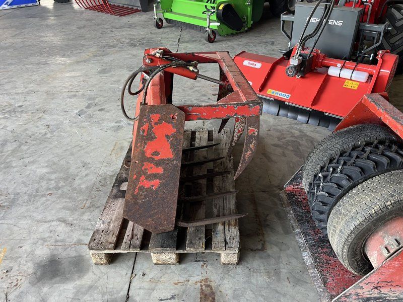 Weidemann 909 D/R mit Schaufel & Kroko &  ZWR
