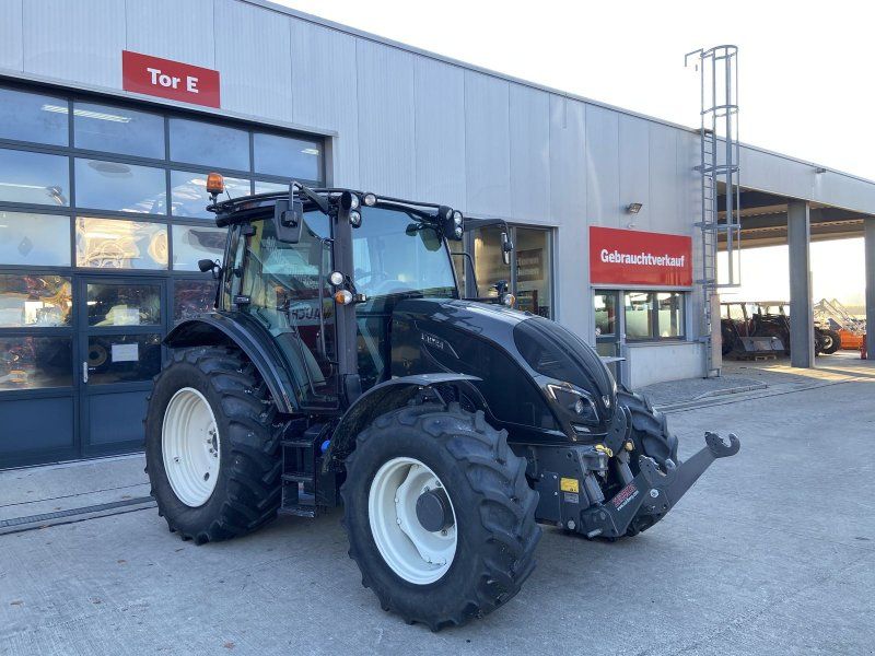 Valtra A 114