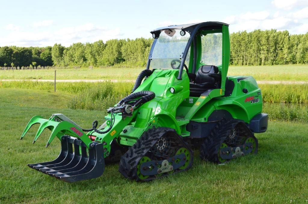 Avant 760i Trax Kniklader/Shovel