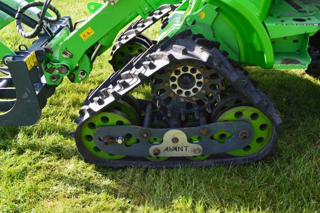Avant 760i Trax Kniklader/Shovel