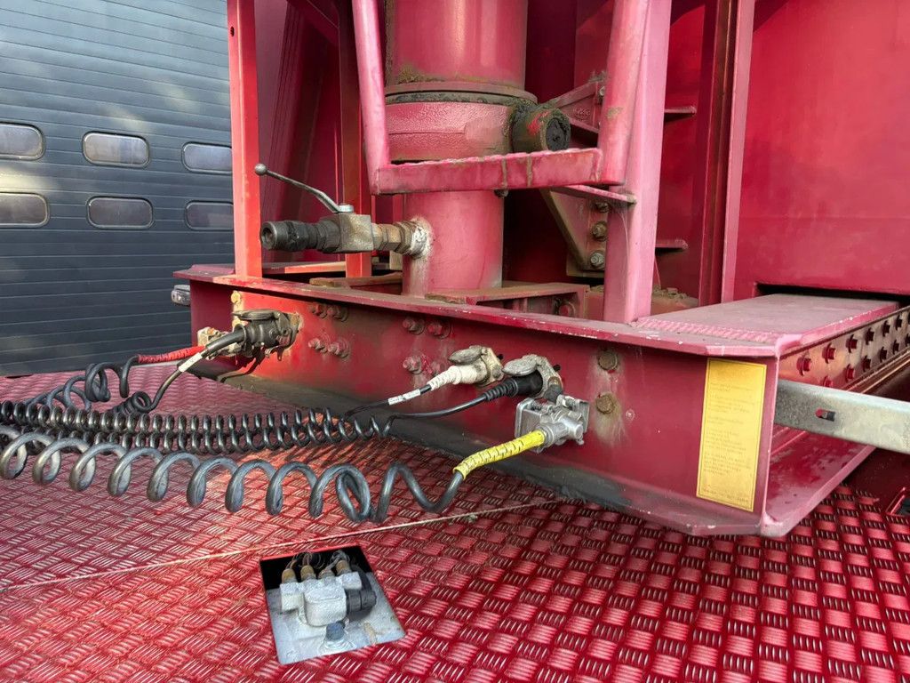 Carnehl 60m3 10 tons assen, Stuuras, Bietenrek, nieuwe APK!