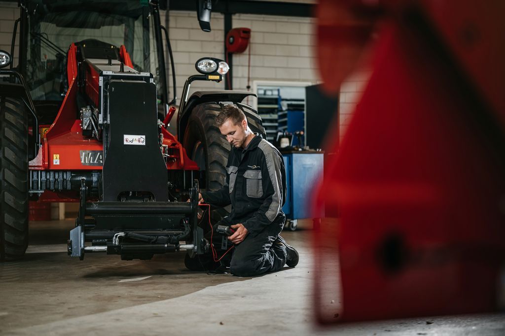 Servicemonteur bouw- en landbouwmachines
