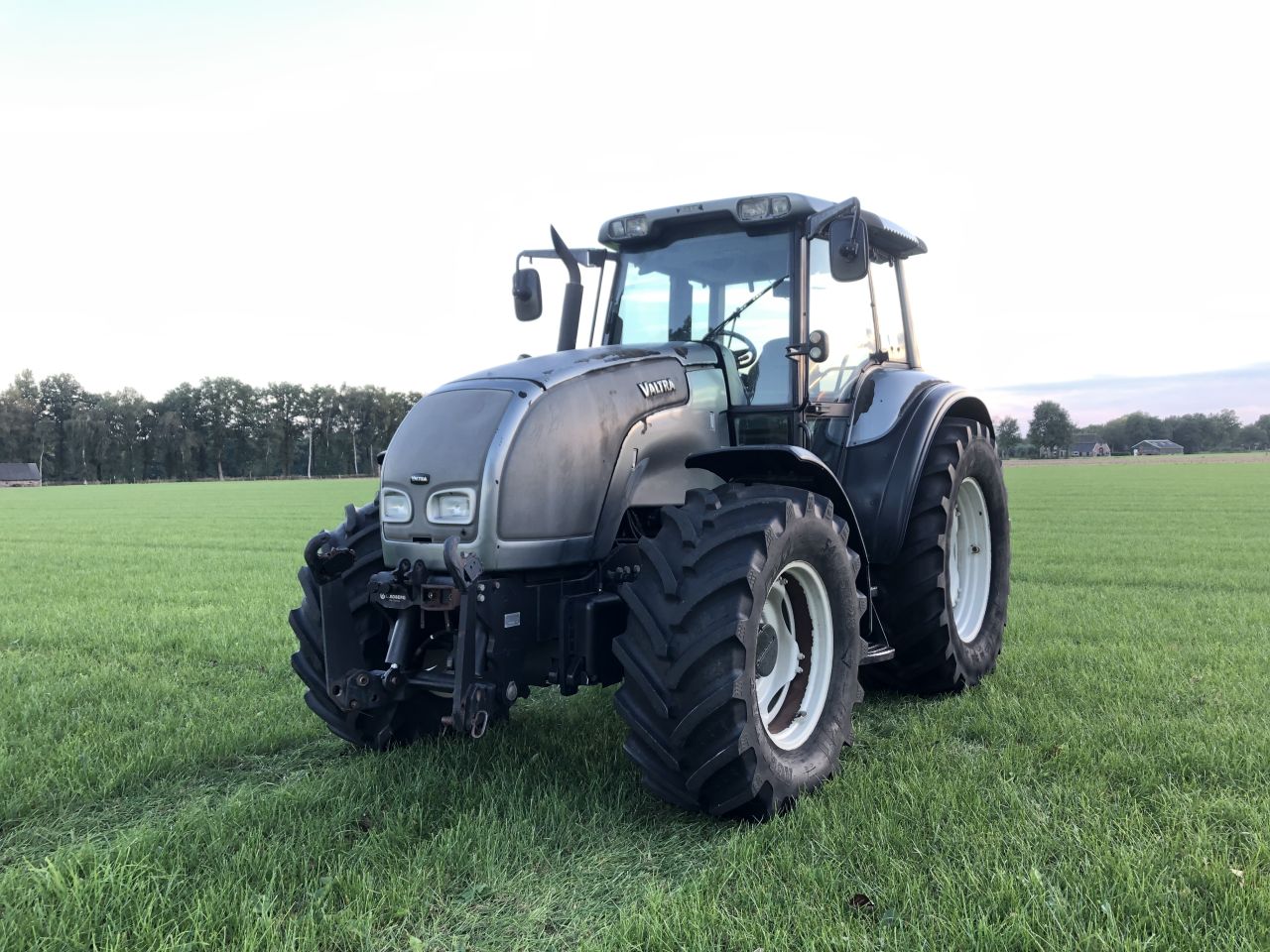 Valtra M120 tractor trekker