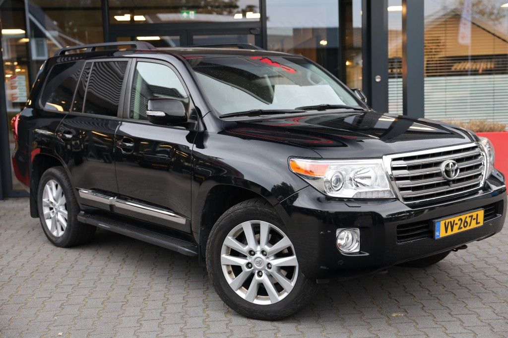 Toyota Landcruiser V8 4.5 D EXECUTIVE A/T VAN