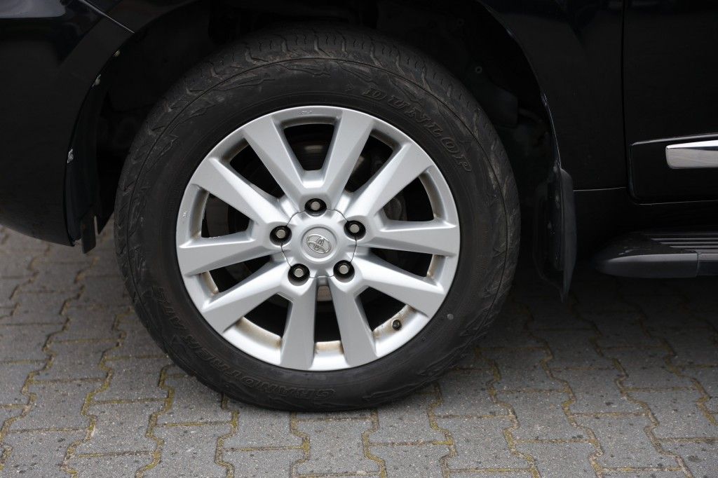 Toyota Landcruiser V8 4.5 D EXECUTIVE A/T VAN