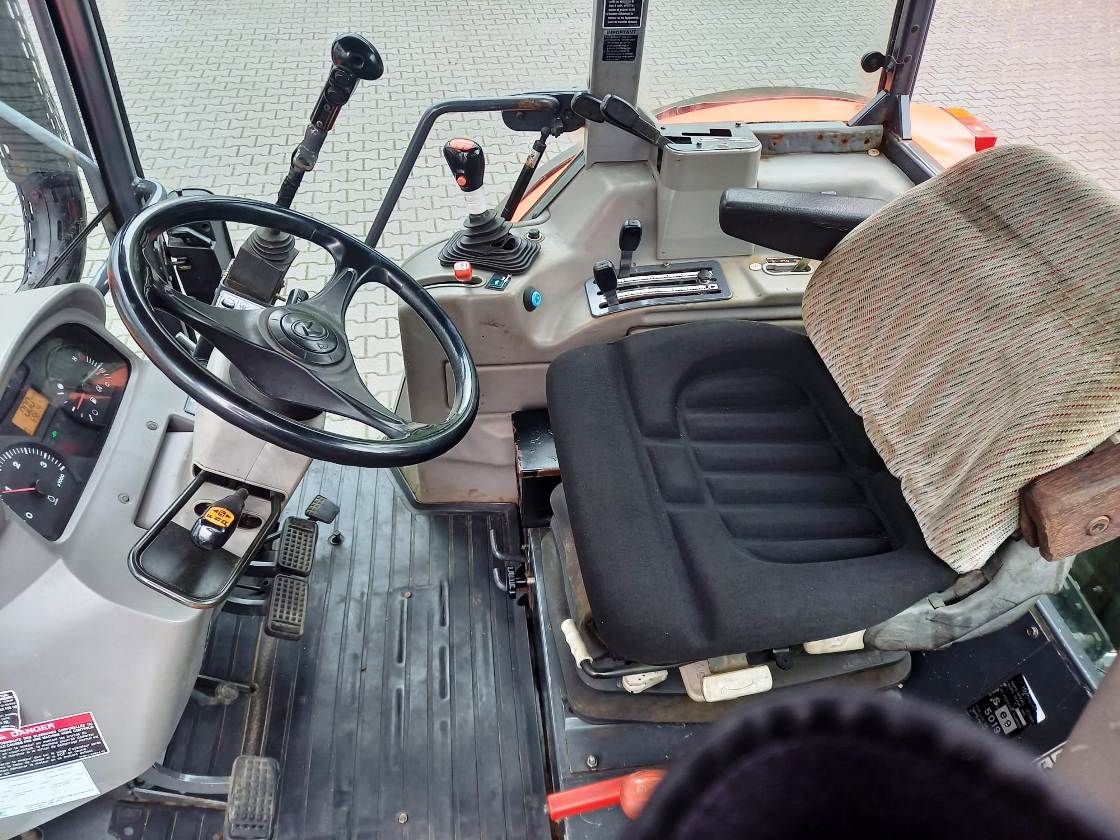 Kubota M-108 + frontlader