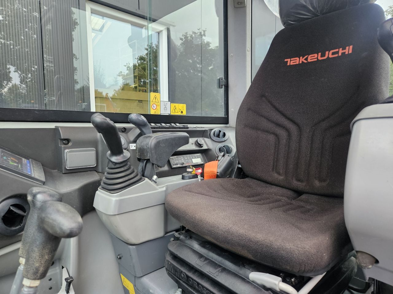 Takeuchi TB230