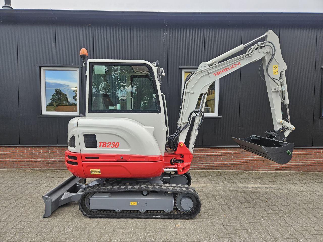 Takeuchi TB230