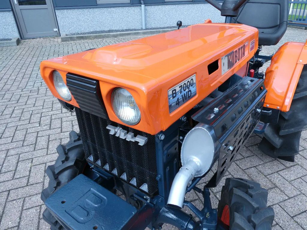 Kubota B7000 4wd / Koopje